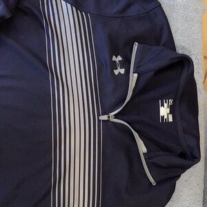 Under armor, longsleeve, slip over knit shirt, excellent condition, no wear,L